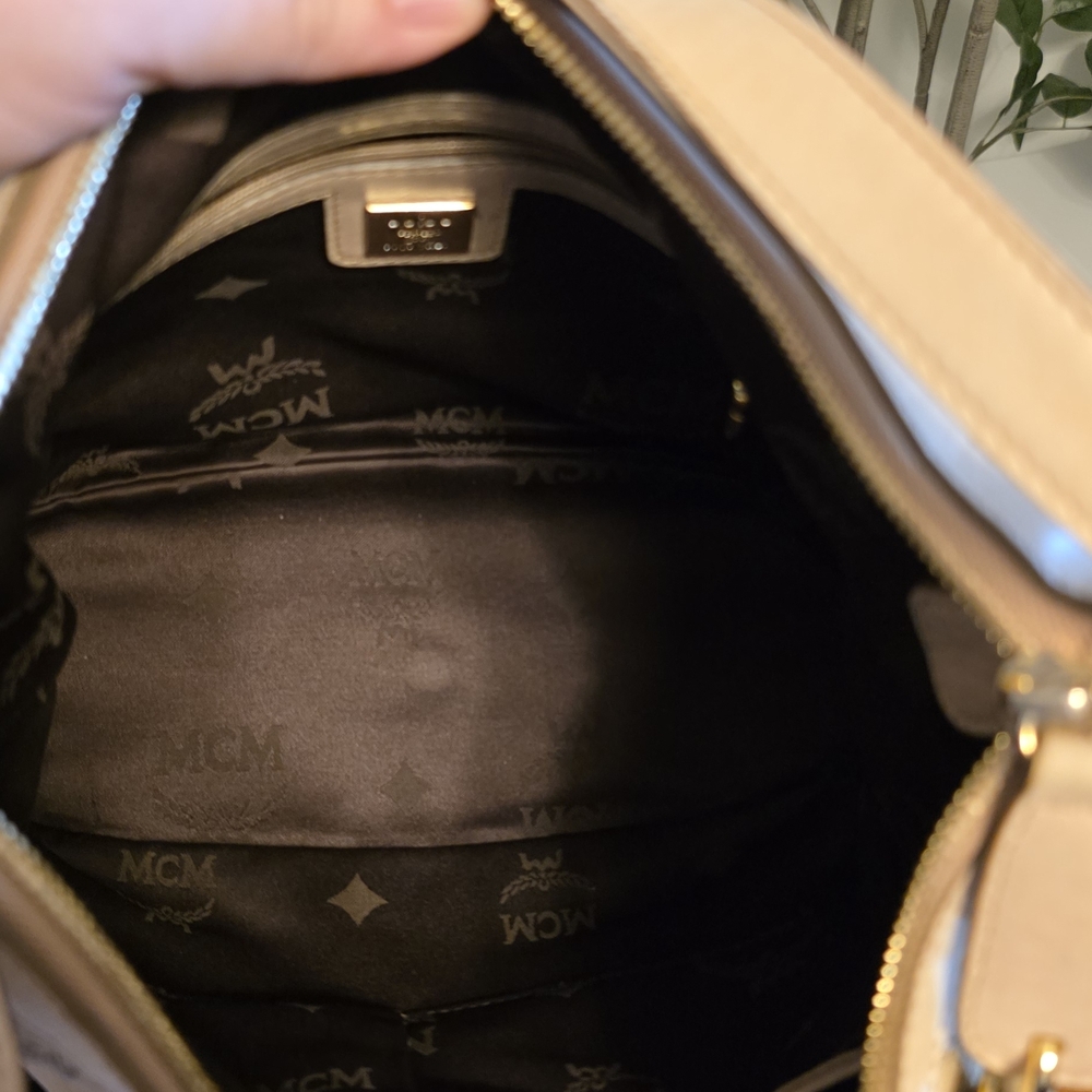 SOLD---------MCM Visetos Cream Shoulder Bag C2847 - Picture 9 of 11